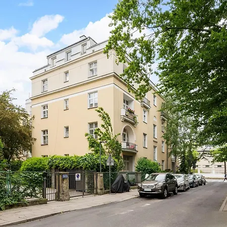 Filtrowa Spacious By Bookinghost Appartement